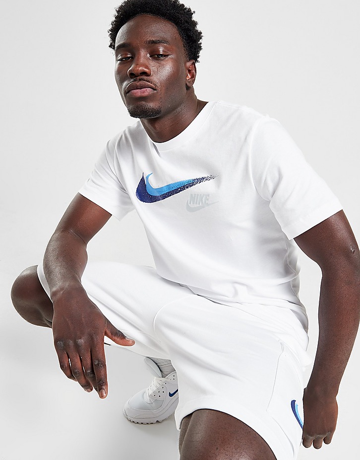 Nike Signature Swoosh T-Shirt